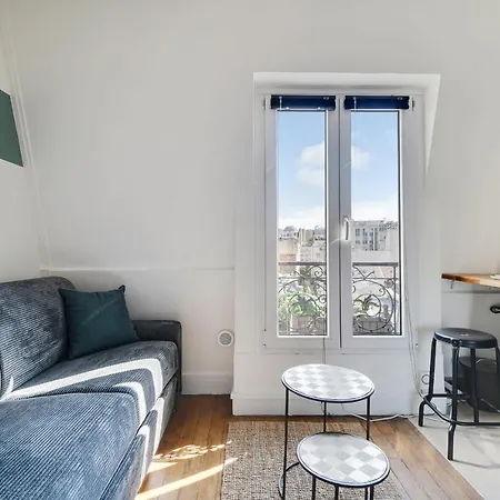 Ideal For 2 People - Marche Des Batignolles Apartment