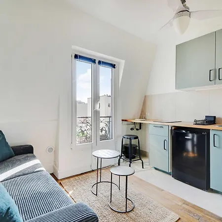 Ideal For 2 People - Marche Des Batignolles