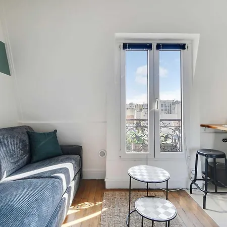 Ideal For 2 People - Marche Des Batignolles Apartment